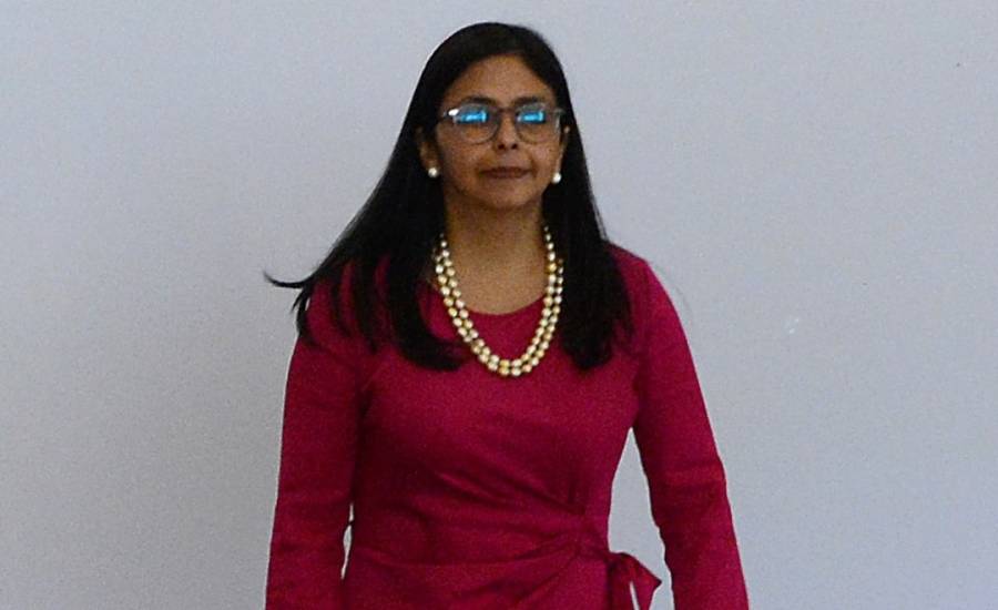 وینزویلا کی نائب صدر ڈیلسی روڈریگز نے باضابطہ طور پر ملک کی عبوری صدر کے عہدے کا حلف اٹھالیا