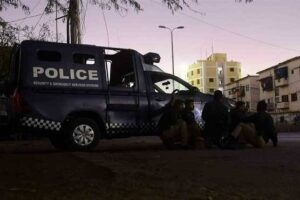 کراچی میں پولیس کے ہاتھوں مبینہ مقابلے میں مارے جانے والے تینوں ملزمان 35 سے زائد مقدمات میں مطلوب نکلے