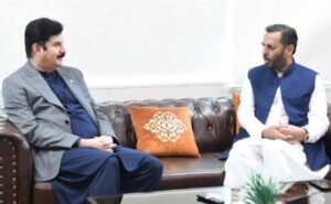 گورنر کے پی فیصل کریم کنڈی سے وفاقی وزیر صحت مصطفیٰ کمال کی اہم ملاقات