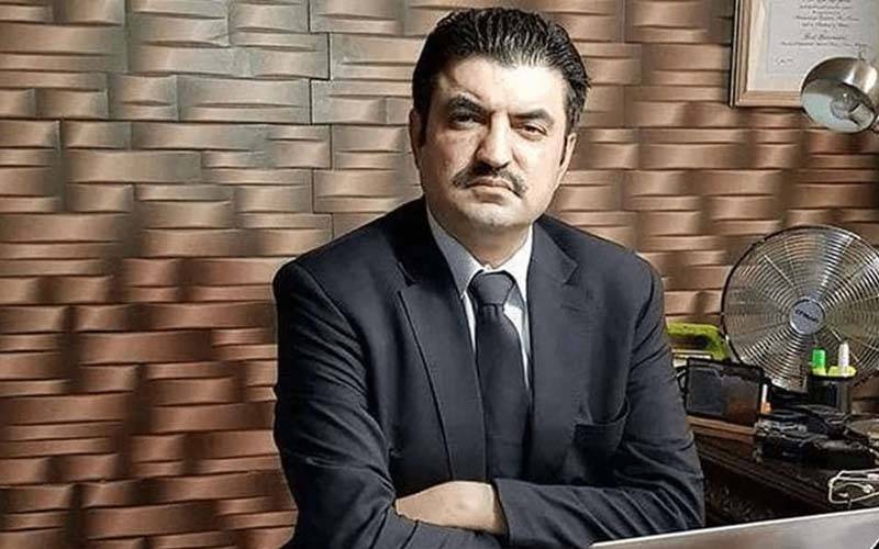 دعویٰ سے کہتا ہوں پی ٹی آئی ہر چیز پر وفاق اور اسٹیبلشمنٹ کے ساتھ آن بورڈ ہے، شیرافضل مروت