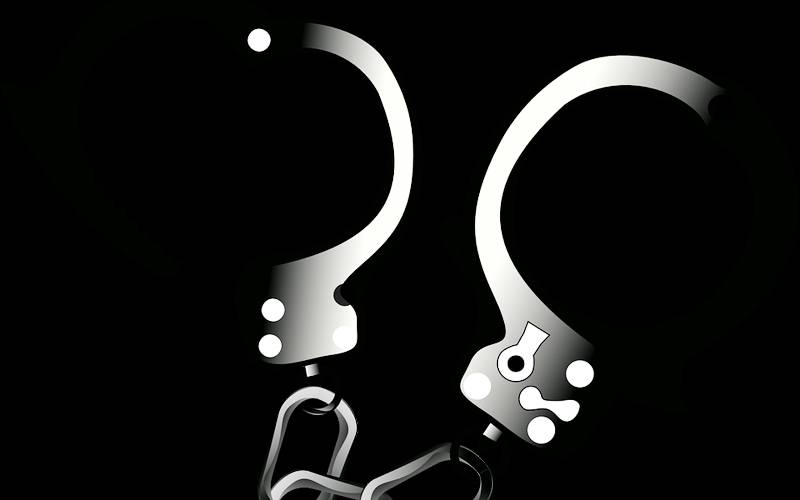 لاڑکانہ میں منشیات کے الزام میں لیڈی کانسٹیبل گرفتار