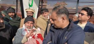 وزیر مملکت بلال اظہر کیانی کا انتخابی حلقہ میں مصروف دن، ڈی ایچ کیو ہسپتال جہلم اور الیکٹرک بس سروس کا دورہ