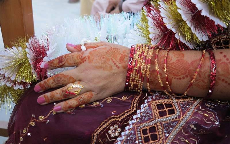 کراچی: اجتماعی شادیوں کی تقریب میں 75 ہندو جوڑے رشتہ ازدواج سے منسلک