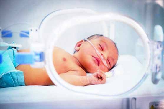 سردی کے باعث درجنوں بچے نمونیہ کا شکار، ملتان میں 24 گھنٹوں کے دوران 48 بچوں میں نمونیہ کی تصدیق