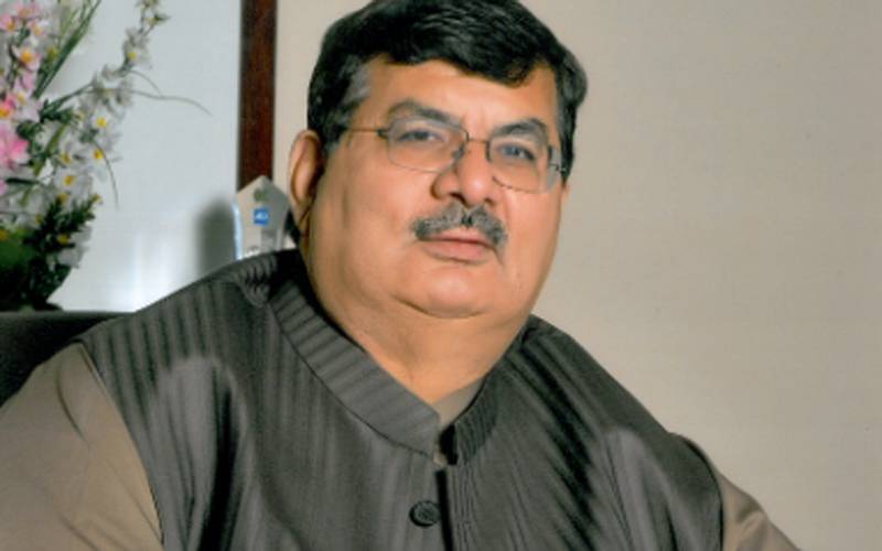 گل پلازہ میں آگ سے 8 ارب کے قریب نقصان ہوا ہے، وسائل کم ہونے کے باوجود فائر فائٹر نے جان کا نذرانہ دیا، عقیل کریم ڈھیڈی