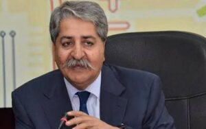 پیپلز پارٹی نے وزیر دفاع خواجہ آصف کے 18 ویں ترمیم سے متعلق بیان پر حکومت سے وضاحت مانگ لی