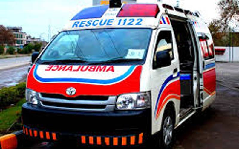 لاہور میں ریسکیو ٹیم کو خود ریسکیو کی ضرورت پڑگئی۔