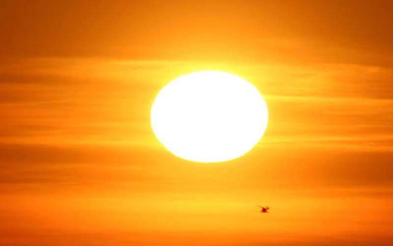 آسمان پر بیک وقت 2 سورج نمودار ہونے کا منظر، شہری حیران