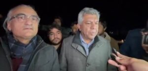 عمران خان کو ہسپتال لے جانا ضروری، جو بیماری بتائی جارہی ہے اس کے مکمل علاج میں 2 سے 3 سال لگ جاتے ہیں، ڈاکٹر خرم مرزا