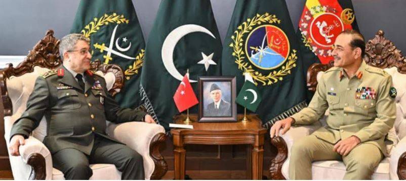 فیلڈ مارشل سید عاصم منیر سے ترک چیف آف جنرل سٹاف کی ملاقات، دفاعی تعاون مزید مضبوط بنانے پر اتفاق