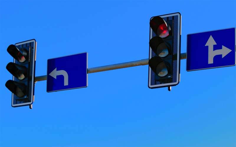 گھر بیٹھے شہری کو 50 ہزار روپے مالیت کے 5 ٹریفک چالان پہنچ گئے، زندگی ہی الٹ گئی