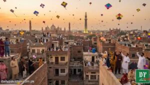 بسنت، موچی گیٹ اندرون لاہور میں قدیم حویلی کی چھت کاریٹ 1 کروڑ لگ گیا