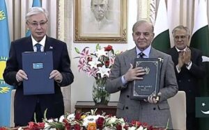 پاکستان اور قازقستان کے درمیان پیٹرولیم، ریلوے اور مصنوعی ذہانت سمیت کئی شعبوں میں تعاون پر اتفاق