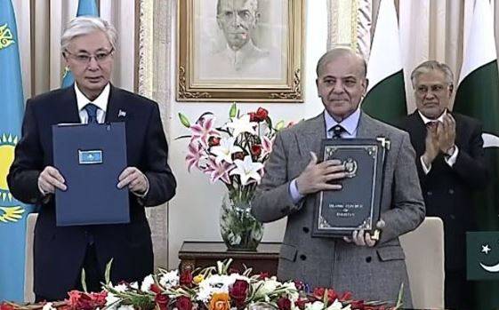 پاکستان اور قازقستان کے درمیان پیٹرولیم، ریلوے اور مصنوعی ذہانت سمیت کئی شعبوں میں تعاون پر اتفاق