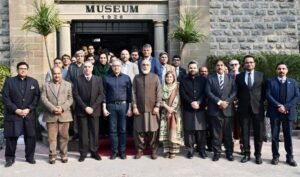 یونیسکو کے ڈائریکٹر جنرل ڈاکٹر خالد العنانی کا ٹیکسلا کا دورہ، ماہرینِ آثارِ قدیمہ سے ملاقات