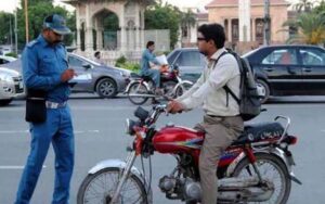 وزیراعلیٰ پنجاب مریم نواز نے ٹریفک پولیس لاہور کے لیے نئے یونیفارم کی منظوری دے دی