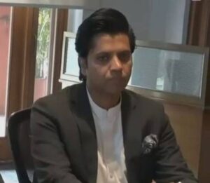 پی ٹی آئی کے بانی کی صحت کے بارے میں تشویش، نئے احتجاج کے لیے کنٹینر تیار، کسی بھی وقت کسی بھی شہر کی طرف موڑ سکتا ہے: شفیع جان