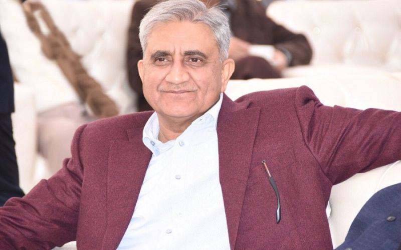 سابق آرمی چیف جنرل ریٹائرڈ قمر جاوید باجوہ اپنے گھر میں گر گئے، سر پر زخم کے باعث آئی سی یو میں زیر علاج، جیو نیوز کا دعویٰ