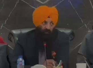 ایچی سن کالج کے 140 سال مکمل ہونے پر تاریخی گوردوارہ میں کیرتن کی تقریب، سکھ برادری اور پاکستان کا رشتہ لازوال ہے: رمیش سنگھ اروڑہ