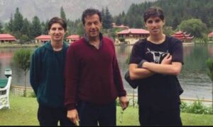 عمران خان کی بیٹوں قاسم اور سلیمان خان سے ٹیلی فون پر بات کرا دی گئی