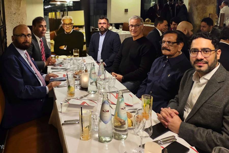 پاکستان مسلم لیگ (ن) جرمنی کی جانب سے وفاقی وزیرِ دفاع خواجہ محمد آصف کے اعزاز میں عشائیہ