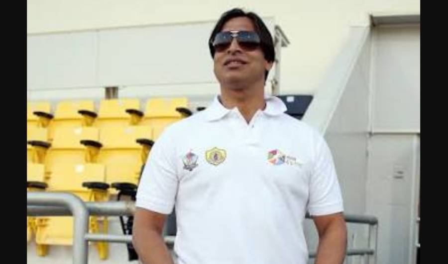 محسن نقوی کو ٹرافی چور کہنے پر شعیب اختر نے بھارتیوں کو انہی کے چینل پر بری طرح دھو دیا۔