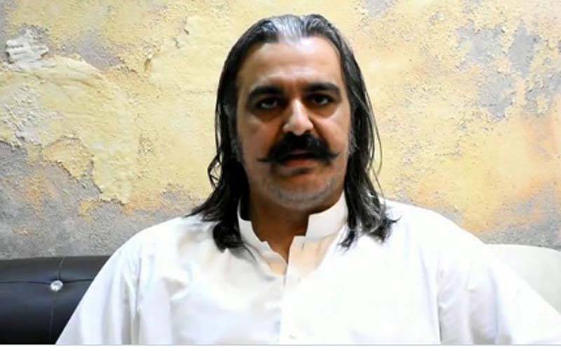 عمران خان کو پی ٹی آئی رہنماؤں کی جانب سے دھوکہ دیا جا رہا ہے، علی امین گنڈاپور