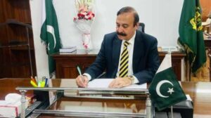 عمران خان کی صحت کے معاملے پر سیاست سے گریز کیا جائے، طارق فضل چوہدری