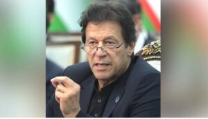 عمران خان نے اپنی اہلیہ سے کہا کہ وہ اپنی آنکھ کی حالت پر شدید تشویش میں مبتلا ہیں، مریم وٹو