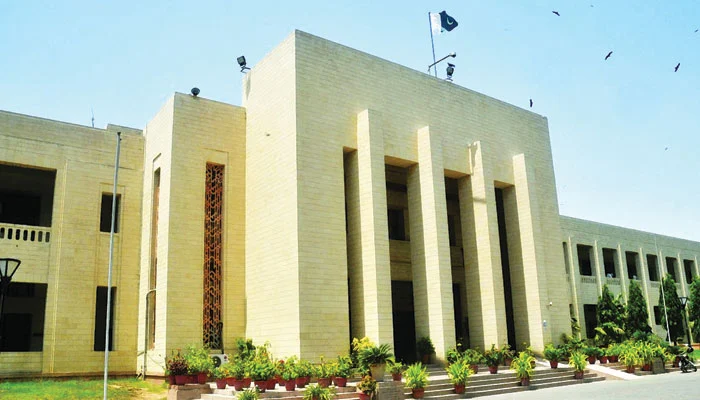 سندھ اسمبلی، رانا شوکت کی جانب سے دھمکیوں کے الزامات پر شارق جمال کا مؤقف سامنے آگیا۔