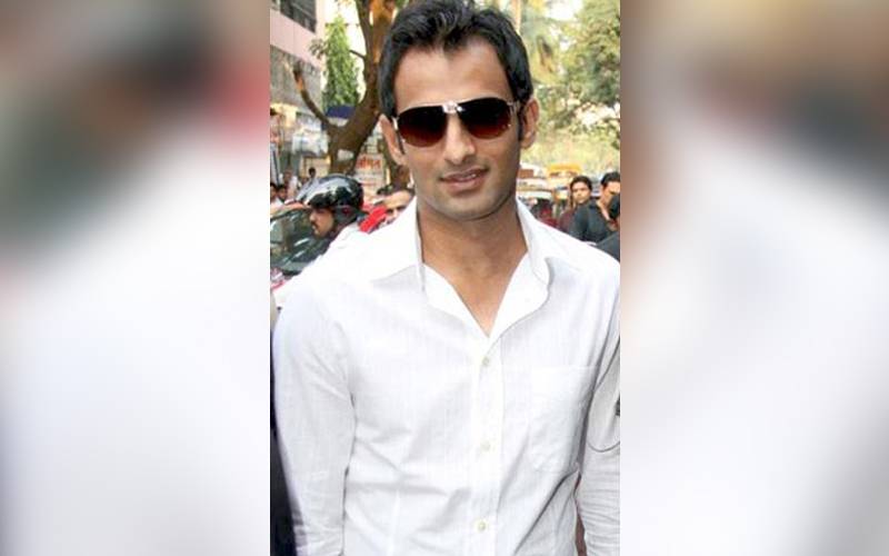 شاداب خان ممکنہ طور پر پاکستان کے اگلے ٹی 20 کپتان ہوں گے: شعیب ملک کا دعویٰ