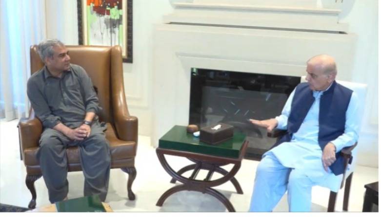 وزیر اعظم شہباز شریف کی وفاقی وزیرداخلہ محسن نقوی کی رہائش گاہ آمد، خیریت دریافت کی