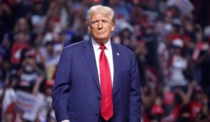 ایران کے ساتھ کسی بھی قسم کا معاہدہ صرف اسی صورت ممکن ہوگا جب وہ غیر مشروط طور پر ہتھیار ڈال دے، ٹرمپ کا اعلان