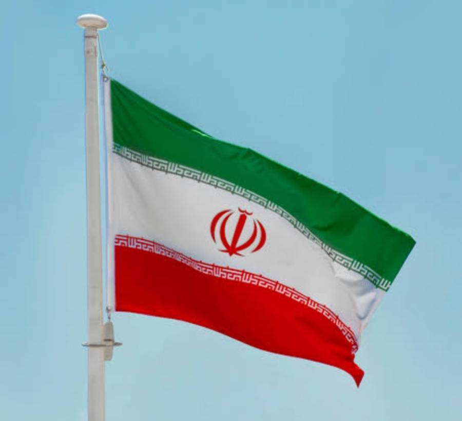 اگر ہمت ہے تو آبنائے ہرمز سے گزر کر دکھاؤ: ایرانی فوج کا امریکی صدر ڈونلڈ ٹرمپ کو چیلنج