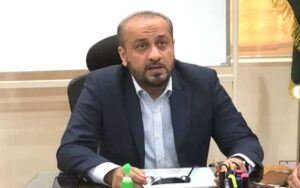 وزیر صحت پنجاب خواجہ عمران نذیر نے جہاز خریدنے پر تنقید کرنے والوں کو آڑے ہاتھوں لے لیا۔