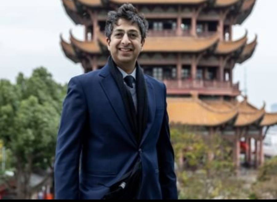 پیٹرولیم قیمتوں کا تعین مستقل فارمولے کے تحت ہوتا ہے، کمپنیوں کو اتار چڑھاؤ میں فائدہ اور نقصان دونوں کا سامنا رہتا ہے: رانا احسان افضل خان