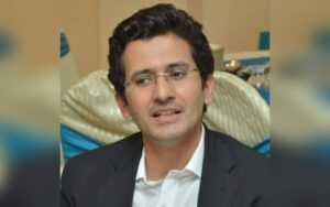 جہاز آبنائے ہرمز میں پھنسے ہوئے ہیں، کچھ نہیں کہا جا سکتا کہ پیٹرول مہنگا ہوگا یا نہیں: علی پرویز ملک