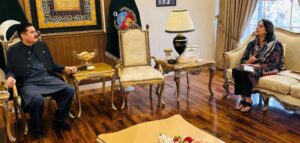 گورنر خیبرپختونخوا فیصل کریم کنڈی سے چیئرپرسن پیمرا عنبرین جان کی ملاقات