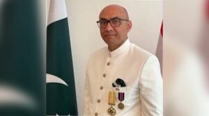 حج شیڈول میں کوئی تبدیلی نہیں کی جارہی: سفیرِ پاکستان احمد فاروق