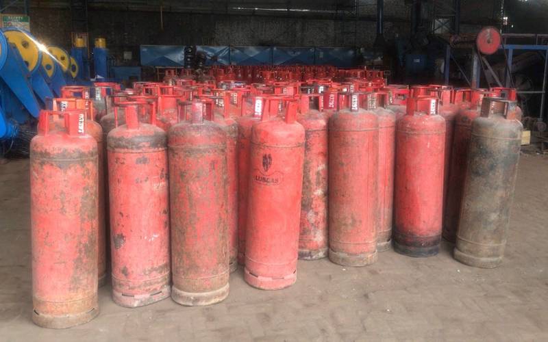 ایل پی جی کی قیمتوں میں ہوشربا اضافہ، کراچی میں 450 روپے فی کلو میں فروخت ہونے لگی