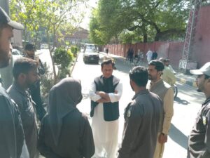 لاہور کے میو ہسپتال میں پارکنگ مافیا کے خلاف ضلعی انتظامیہ کی کارروائی