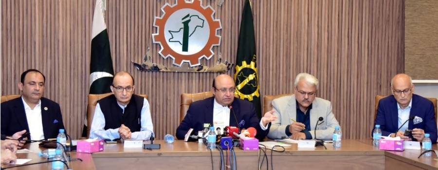 پرائیویٹ سیکٹر اور عوام الناس کا تعاون فیول کی قیمتوں میں کمی یقینی بنا سکتا ہے:وزیر خزانہ پنجاب