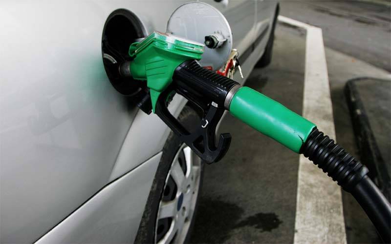 حکومت نے آئی ایم ایف سے پیٹرولیم مصنوعات کی قیمتیں بڑھانے کا وعدہ کر لیا