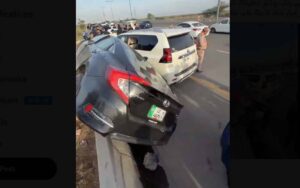 لاہور رنگ روڈ حادثہ میں مبینہ پولیس افسر کا بیٹا ملوث، موقع سے فرار ہونے میں کامیاب، مقدمہ درج