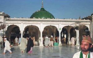 حضرت علی ہجویریؒ کے مزار کے چندہ بکسوں میں بڑے پیمانے پر مالی خوردبرد کا انکشاف