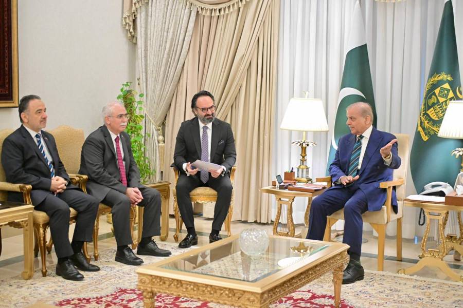 ترکیہ کی آئینی عدالت کے صدر قادر اوزقایا کی وفد کے ہمراہ وزیراعظم شہبازشریف سے ملاقات، باہمی دلچسپی اور شراکت داری کے مواقع پر تبادلہ خیال