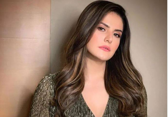 بھارتی اداکارہ زرین خان کی والدہ انتقال کر گئیں