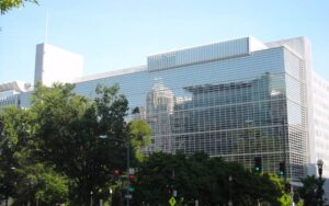 عالمی بینک نے پاکستان سمیت علاقائی معاشی صورتحال پر رپورٹ جاری کردی