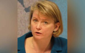 آبنائے ہرمز کو مکمل اور غیرمشروط طور پر کھولنا چاہئے، برطانوی وزیر خارجہ